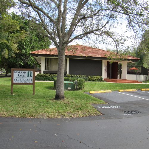 Clubhouse 1 building surrounded by oak trees